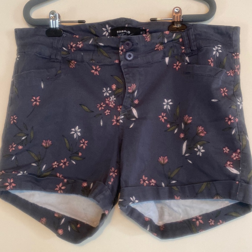Torrid size 18 shorts